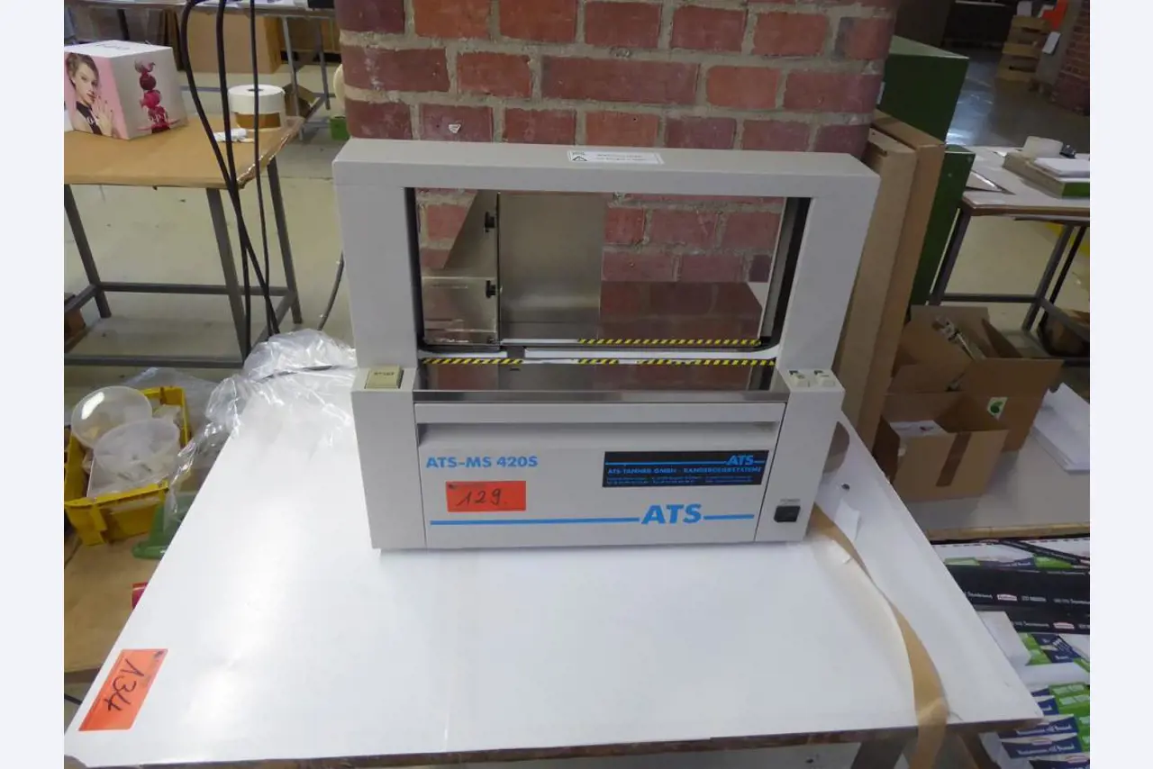 Tiskanje prikazovalnikov, izdelava prikazovalnikov, nadaljnja obdelava kartonske embalaže-1