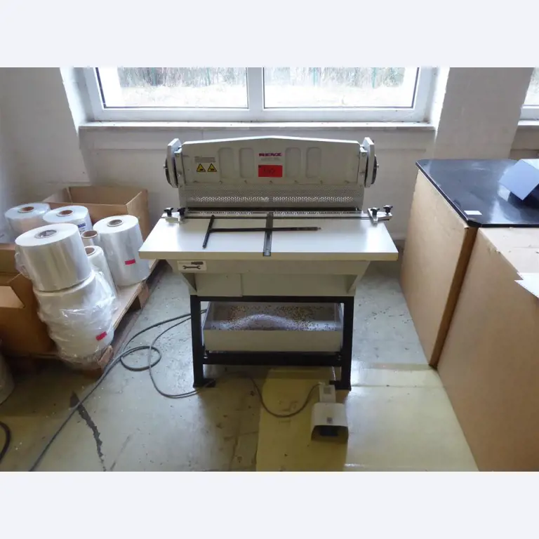 Tiskanje prikazovalnikov, izdelava prikazovalnikov, nadaljnja obdelava kartonske embalaže-1