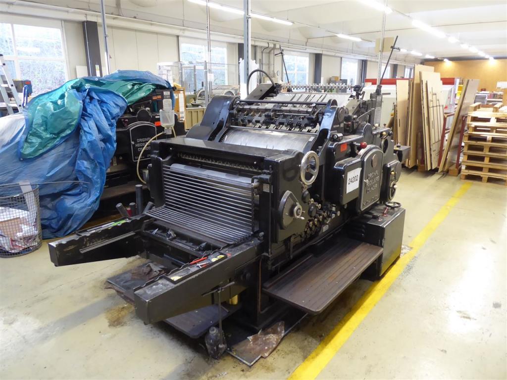 Druk ekspozytorów, produkcja ekspozytorów, dalsza obróbka opakowań kartonowych-3