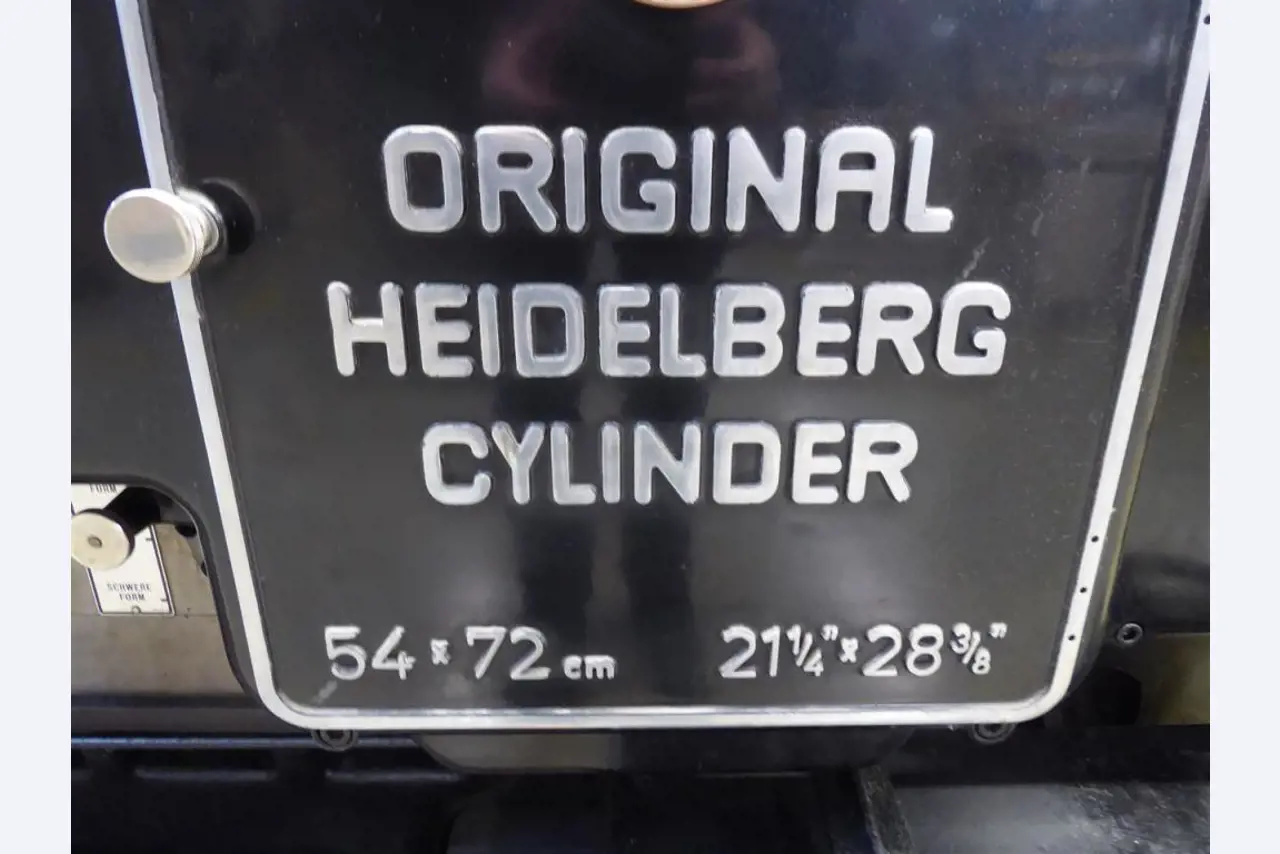 Tiskanje prikazovalnikov, izdelava prikazovalnikov, nadaljnja obdelava kartonske embalaže-4