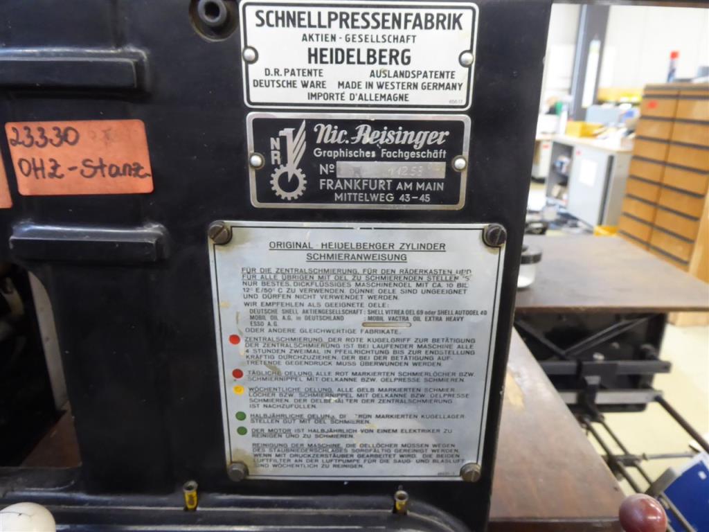 Druk ekspozytorów, produkcja ekspozytorów, dalsza obróbka opakowań kartonowych-2