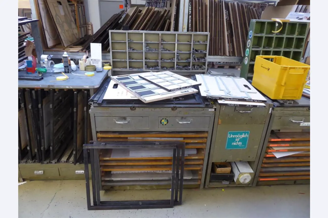 Display printing, display production, further processing of cardboard-10