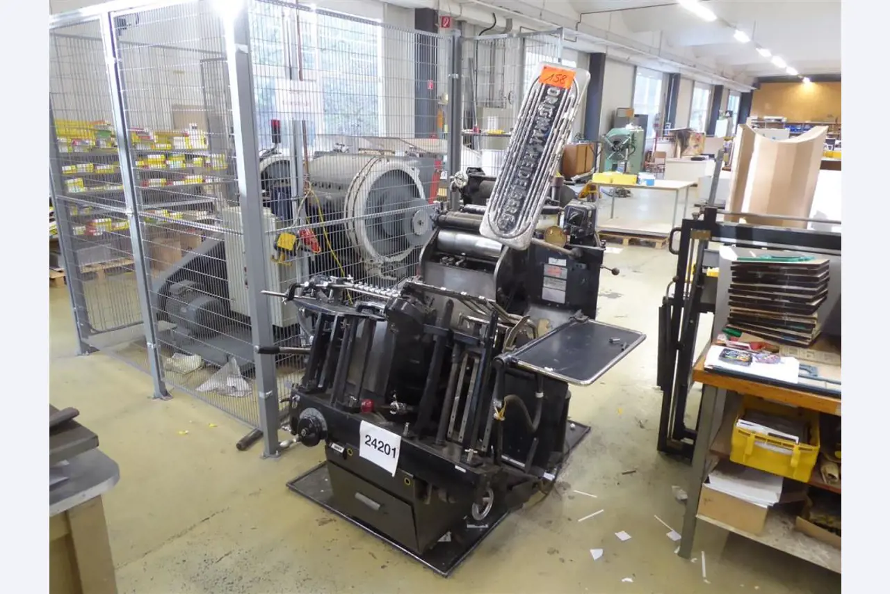 Display printing, display production, further processing of cardboard-1