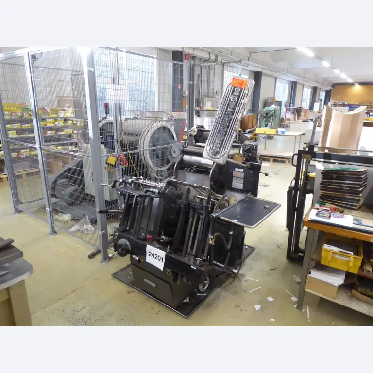 Display printing, display production, further processing of cardboard-1