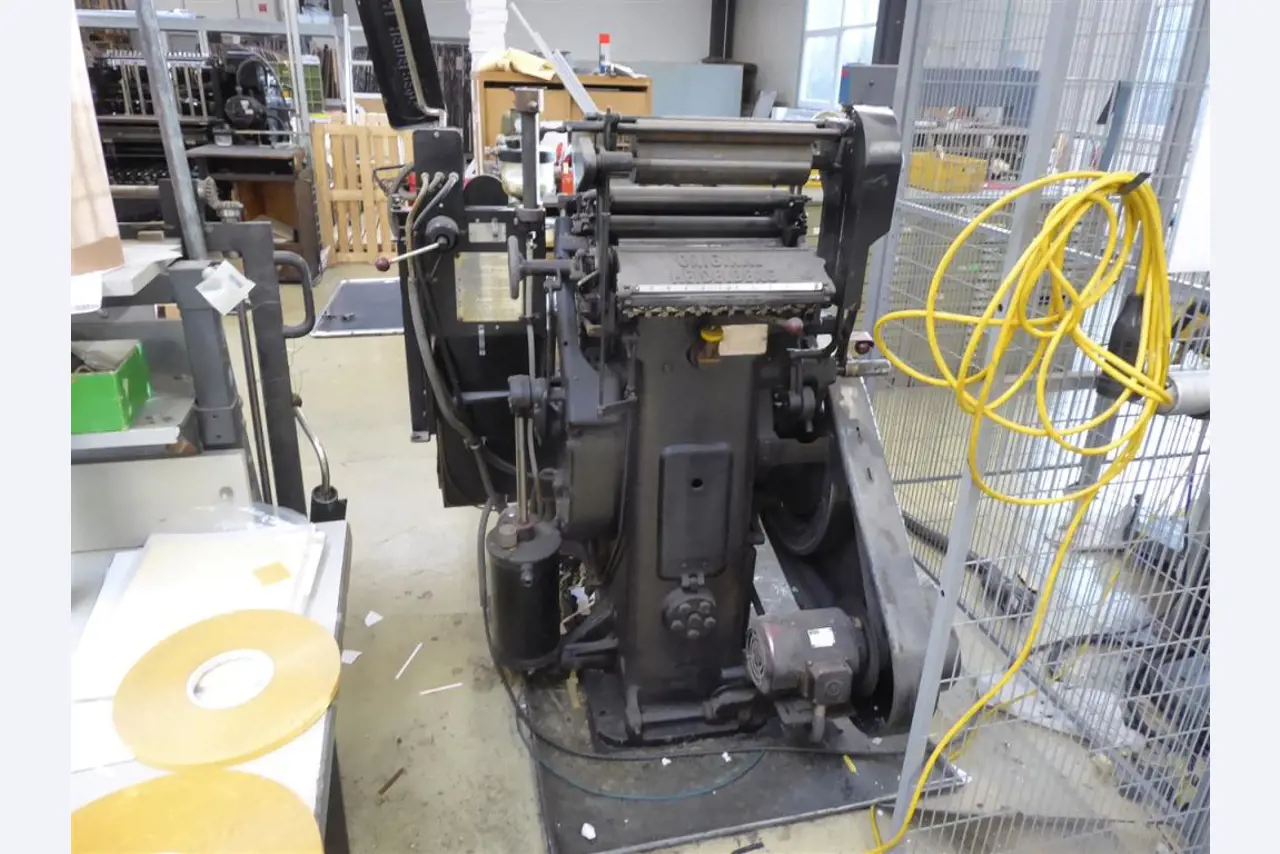 Display printing, display production, further processing of cardboard-5