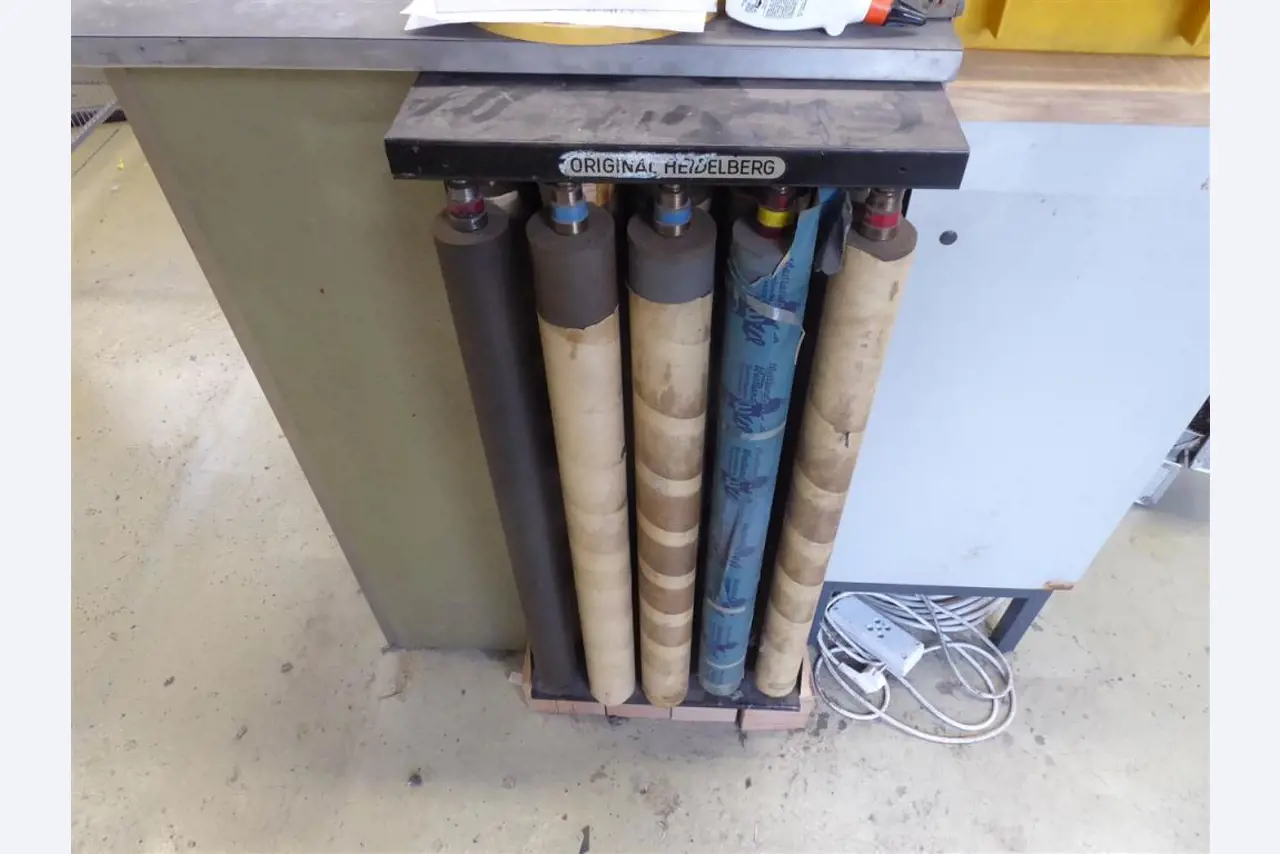 Display printing, display production, further processing of cardboard-8