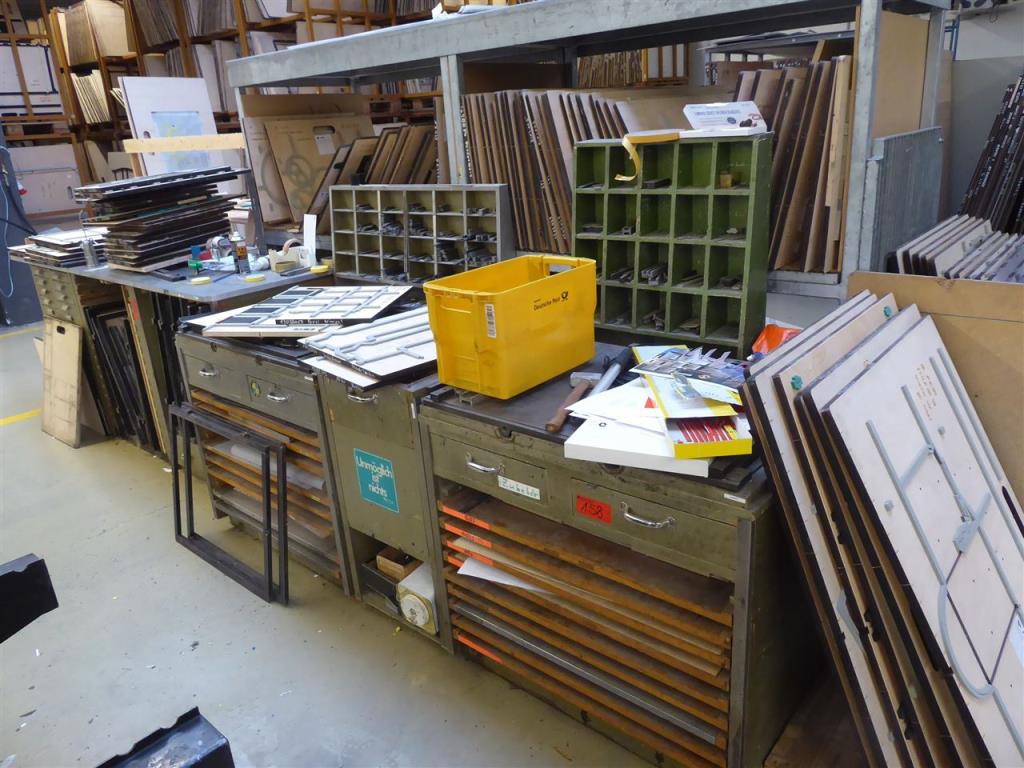 Impresión de expositores, producción de expositores, tratamiento posterior de envases de cartón-9