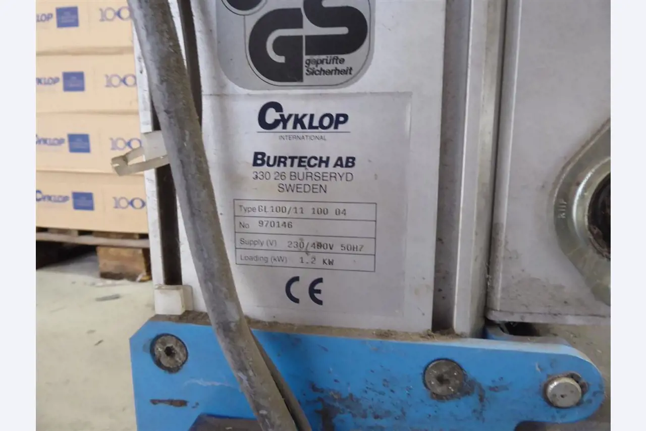 Display printing, display production, further processing of cardboard-6