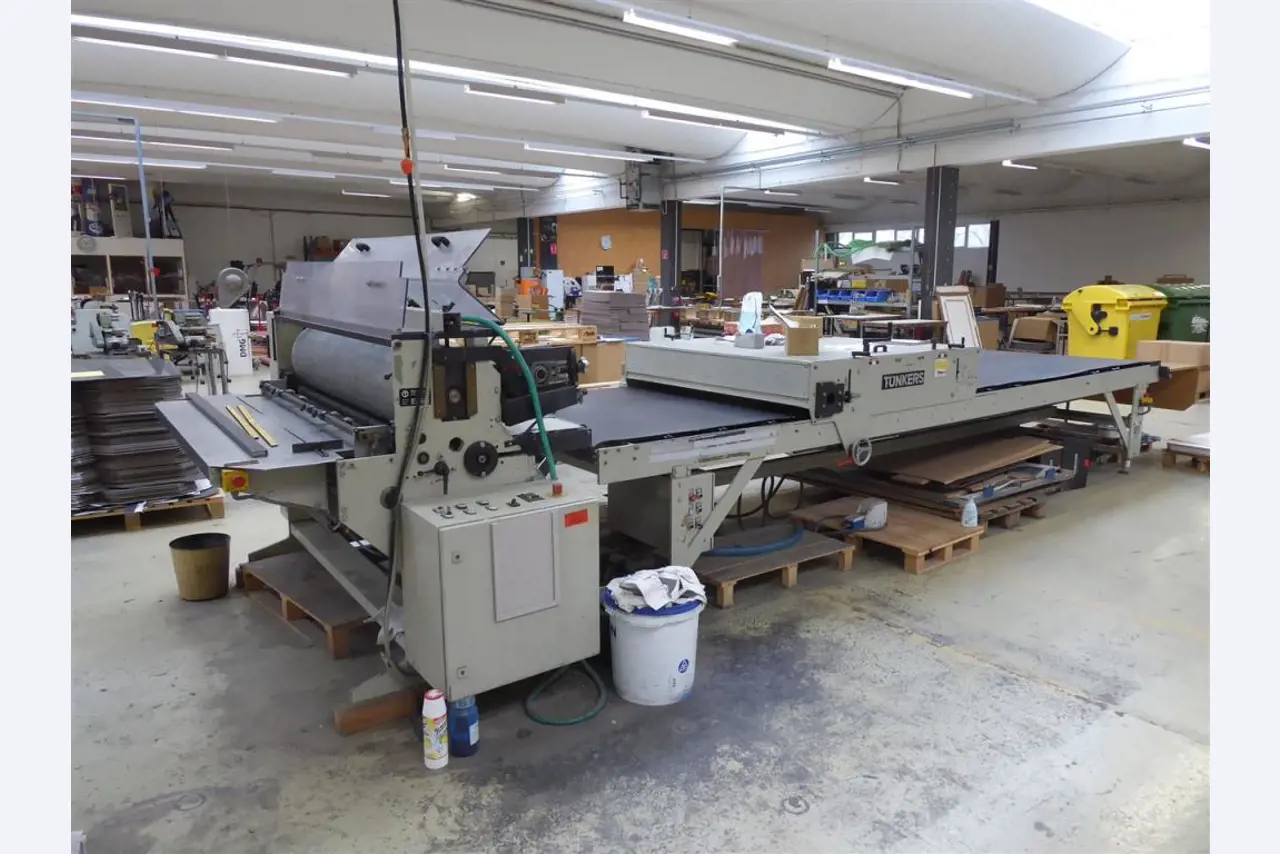 Display printing, display production, further processing of cardboard-1