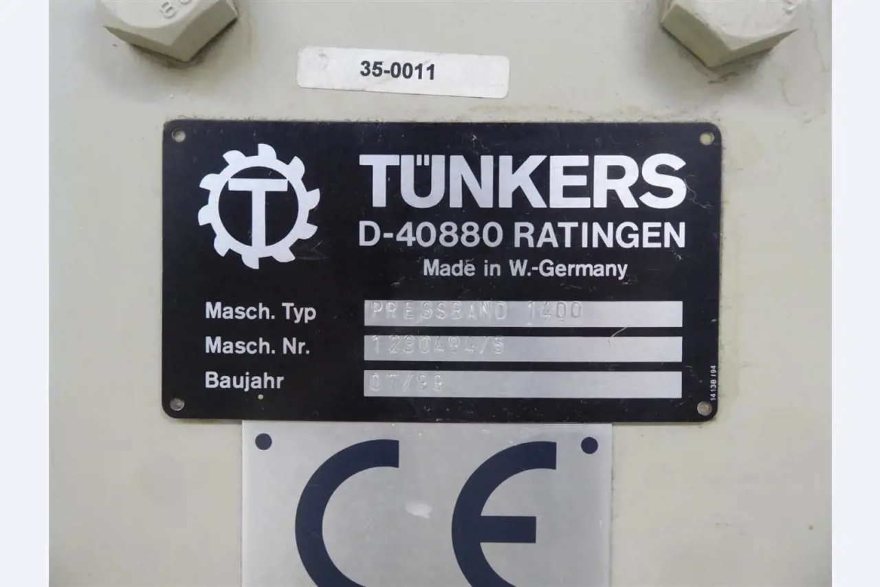 Display printing, display production, further processing of cardboard-7