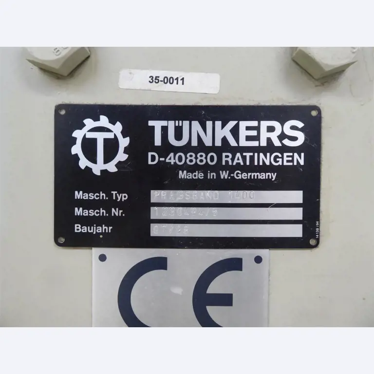 Display printing, display production, further processing of cardboard-7