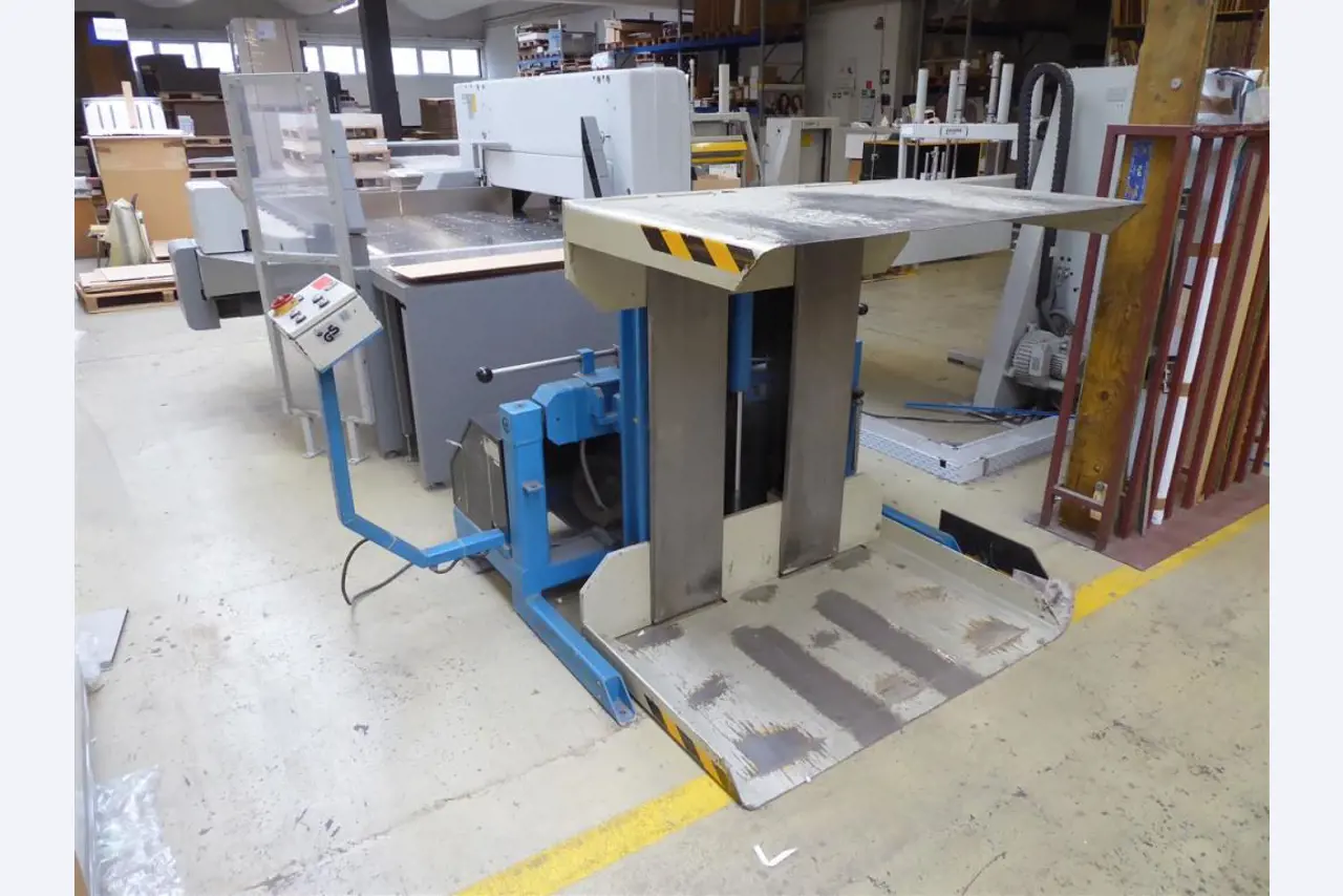 Impressão de ecrãs, produção de ecrãs, tratamento posterior de embalagens de cartão-1