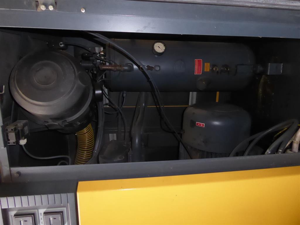 Impresión de expositores, producción de expositores, tratamiento posterior de envases de cartón-3