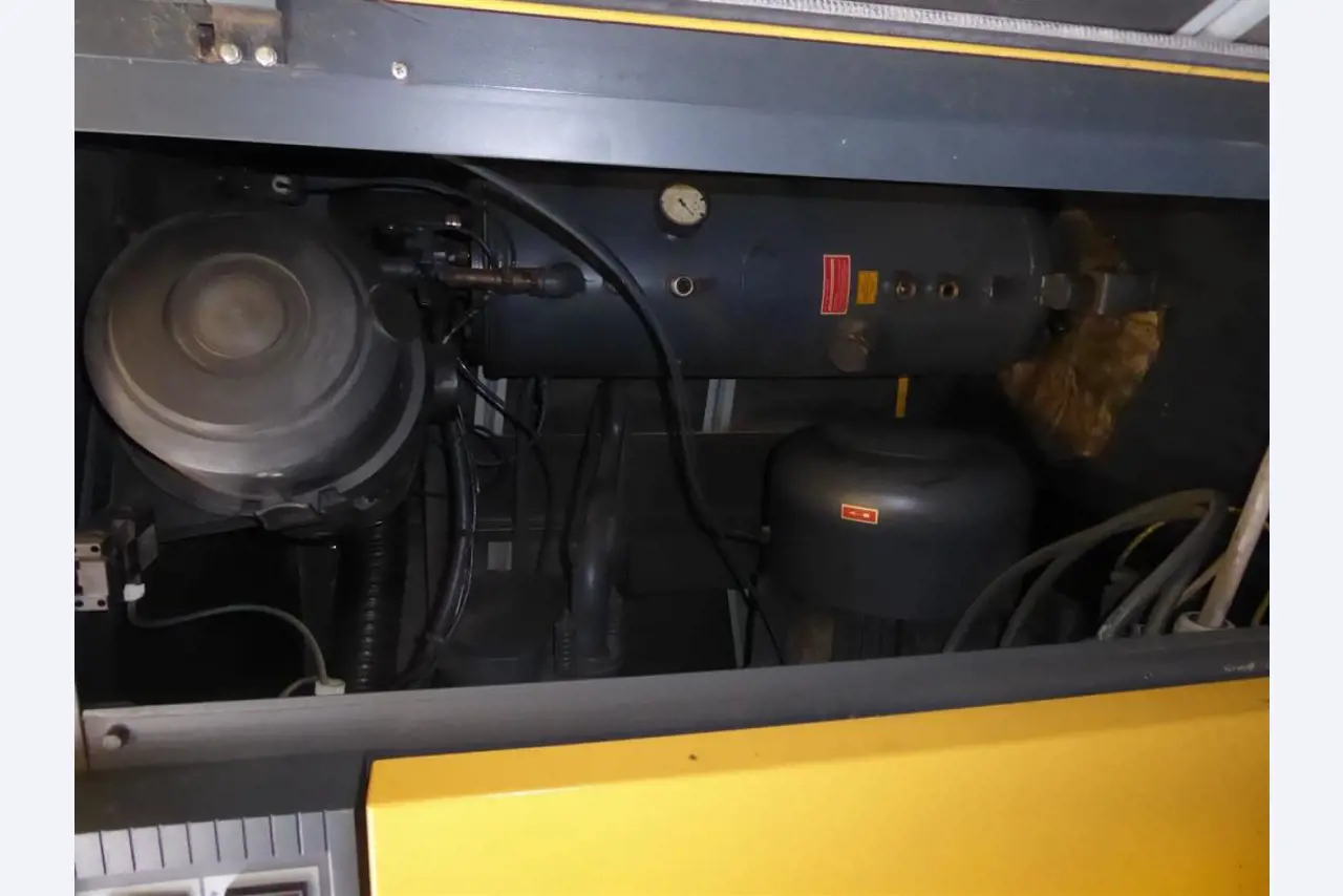 Impressão de ecrãs, produção de ecrãs, tratamento posterior de embalagens de cartão-3