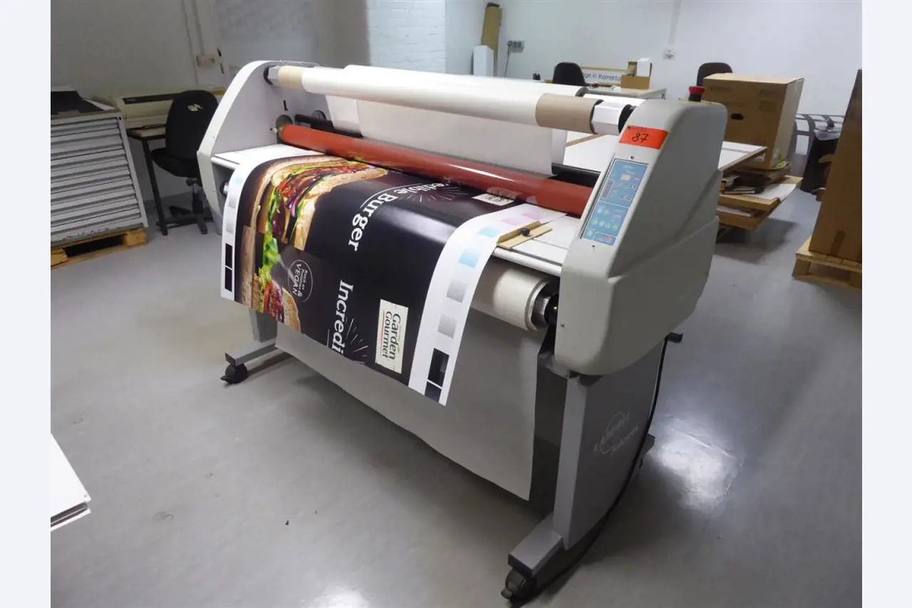 Impressão de ecrãs, produção de ecrãs, tratamento posterior de embalagens de cartão-1