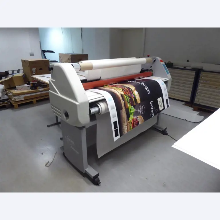 Impressão de ecrãs, produção de ecrãs, tratamento posterior de embalagens de cartão-2