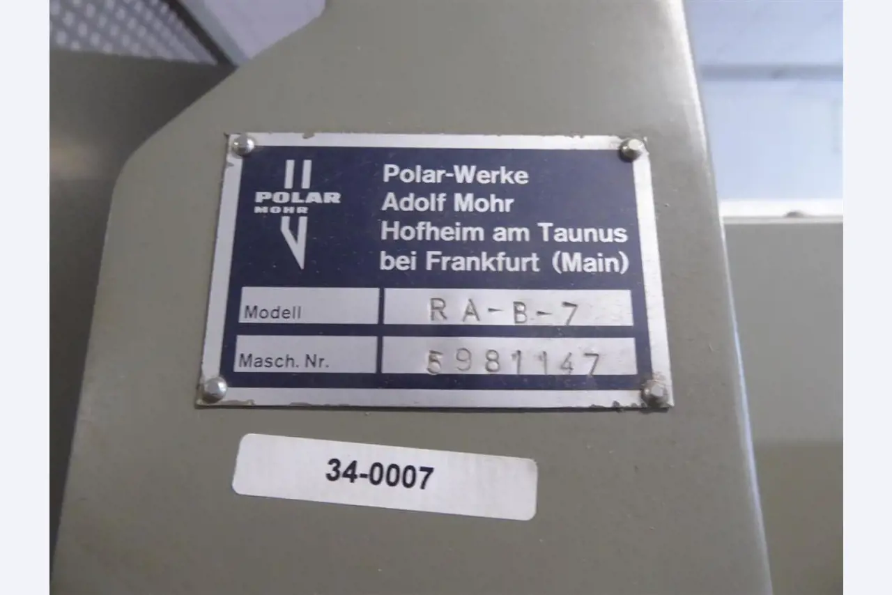 Display printing, display production, further processing of cardboard-3