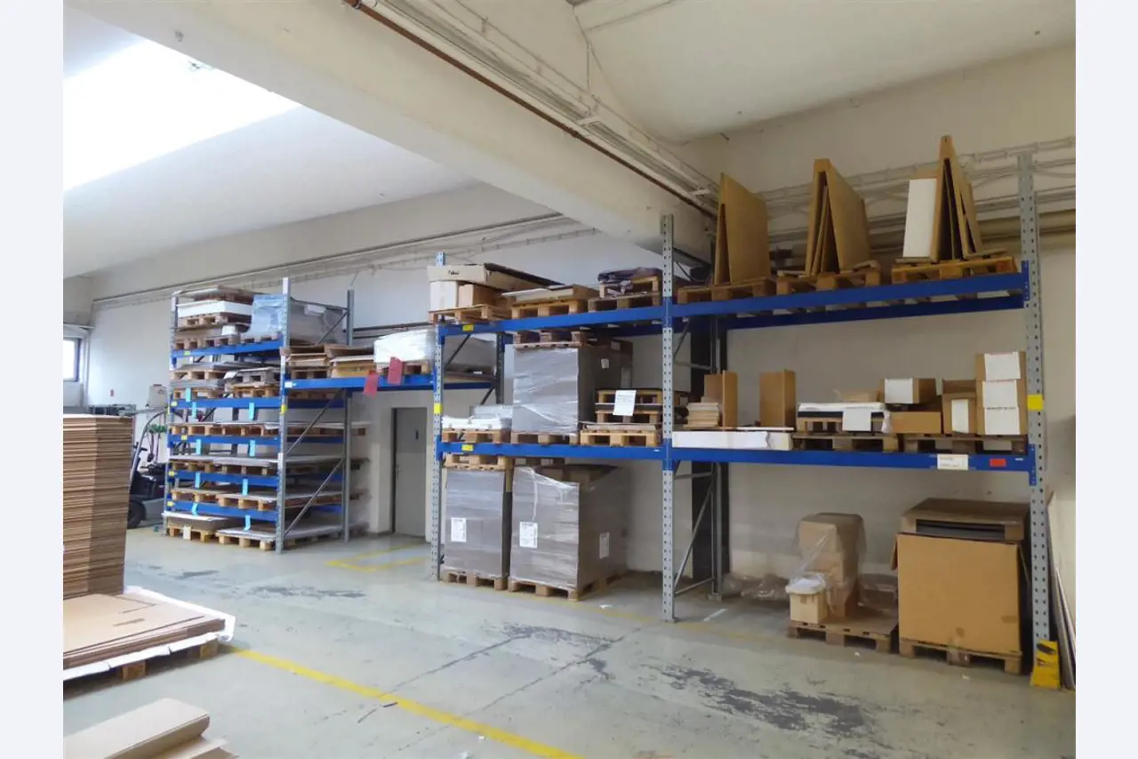 Tiskanje prikazovalnikov, izdelava prikazovalnikov, nadaljnja obdelava kartonske embalaže-1