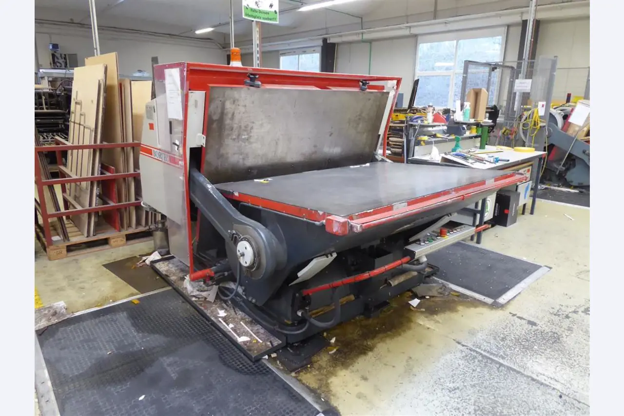 Impressão de ecrãs, produção de ecrãs, tratamento posterior de embalagens de cartão-1