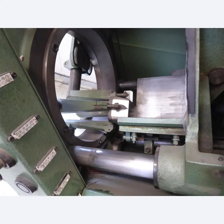 Display printing, display production, further processing of cardboard-2