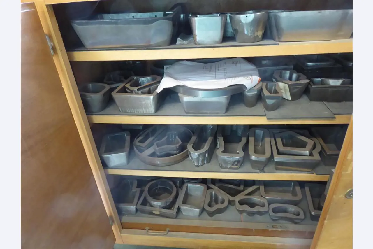 Display printing, display production, further processing of cardboard-6