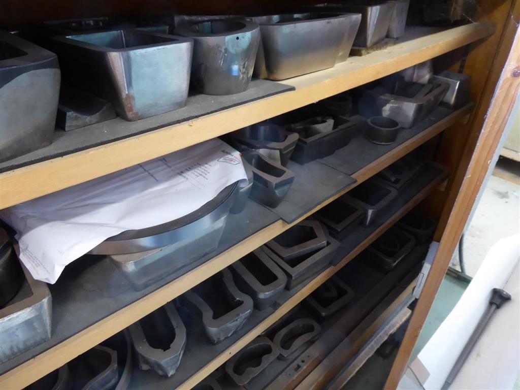 Impresión de expositores, producción de expositores, tratamiento posterior de envases de cartón-7