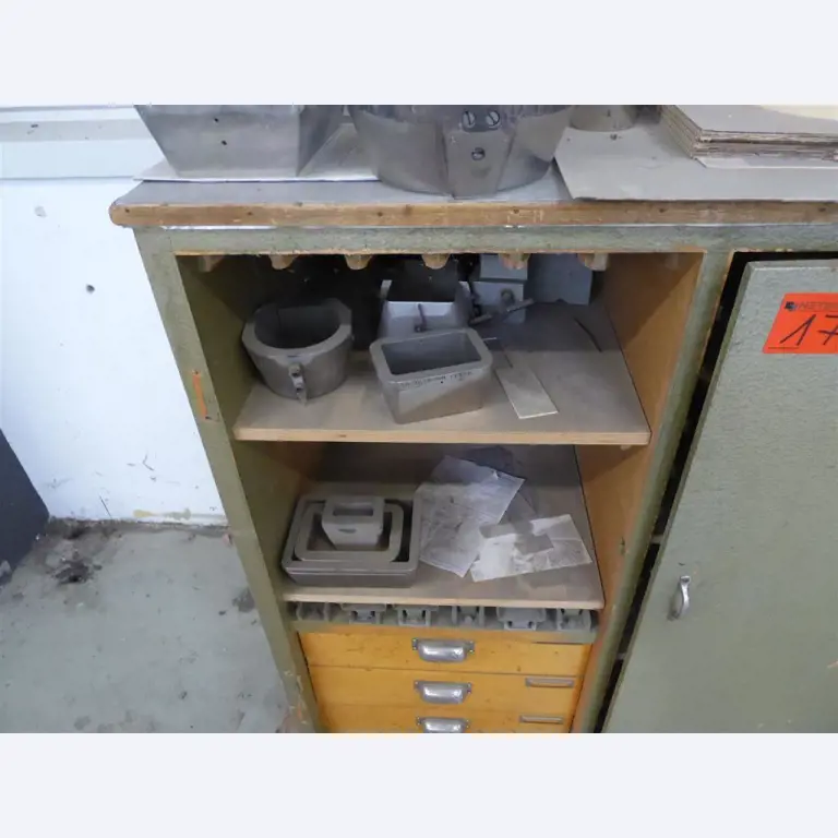 Display printing, display production, further processing of cardboard-9