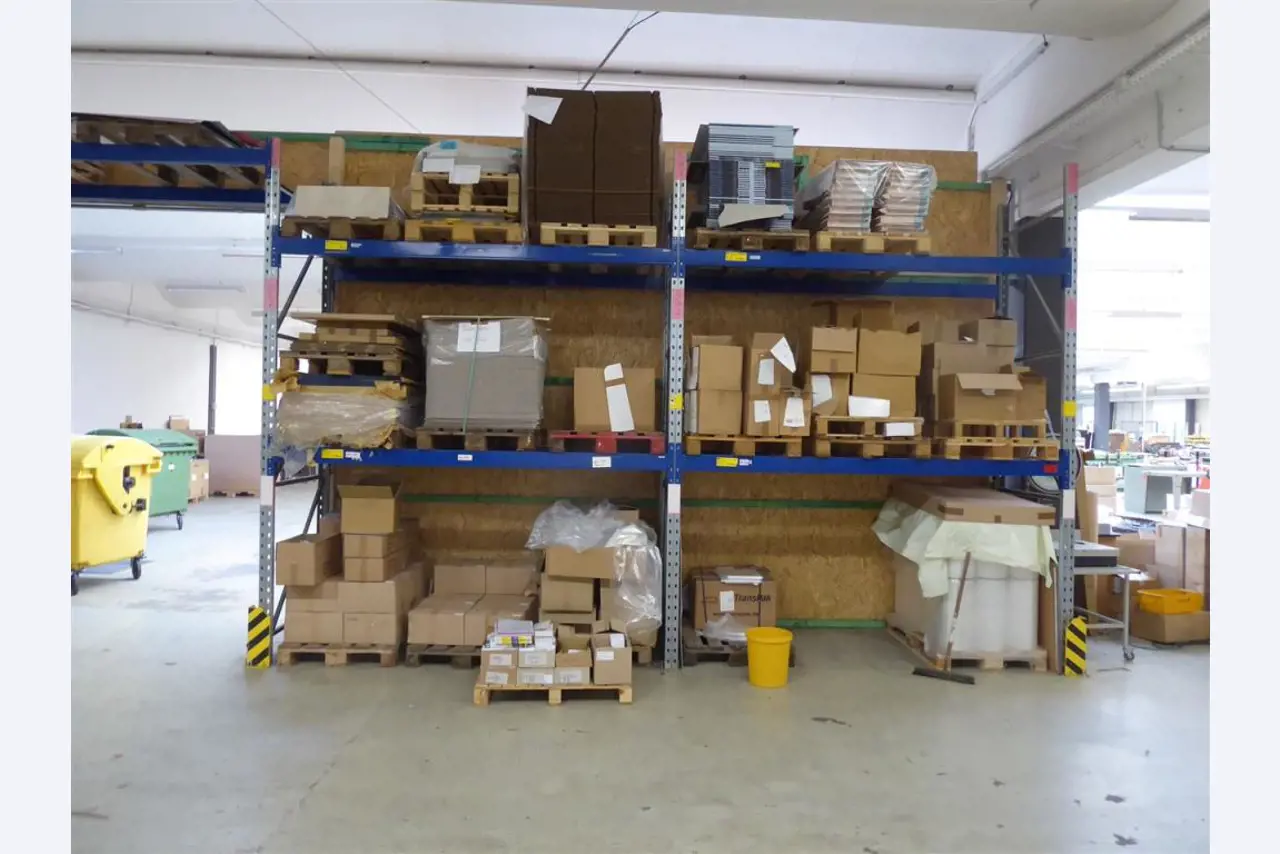 Display printing, display production, further processing of cardboard-13