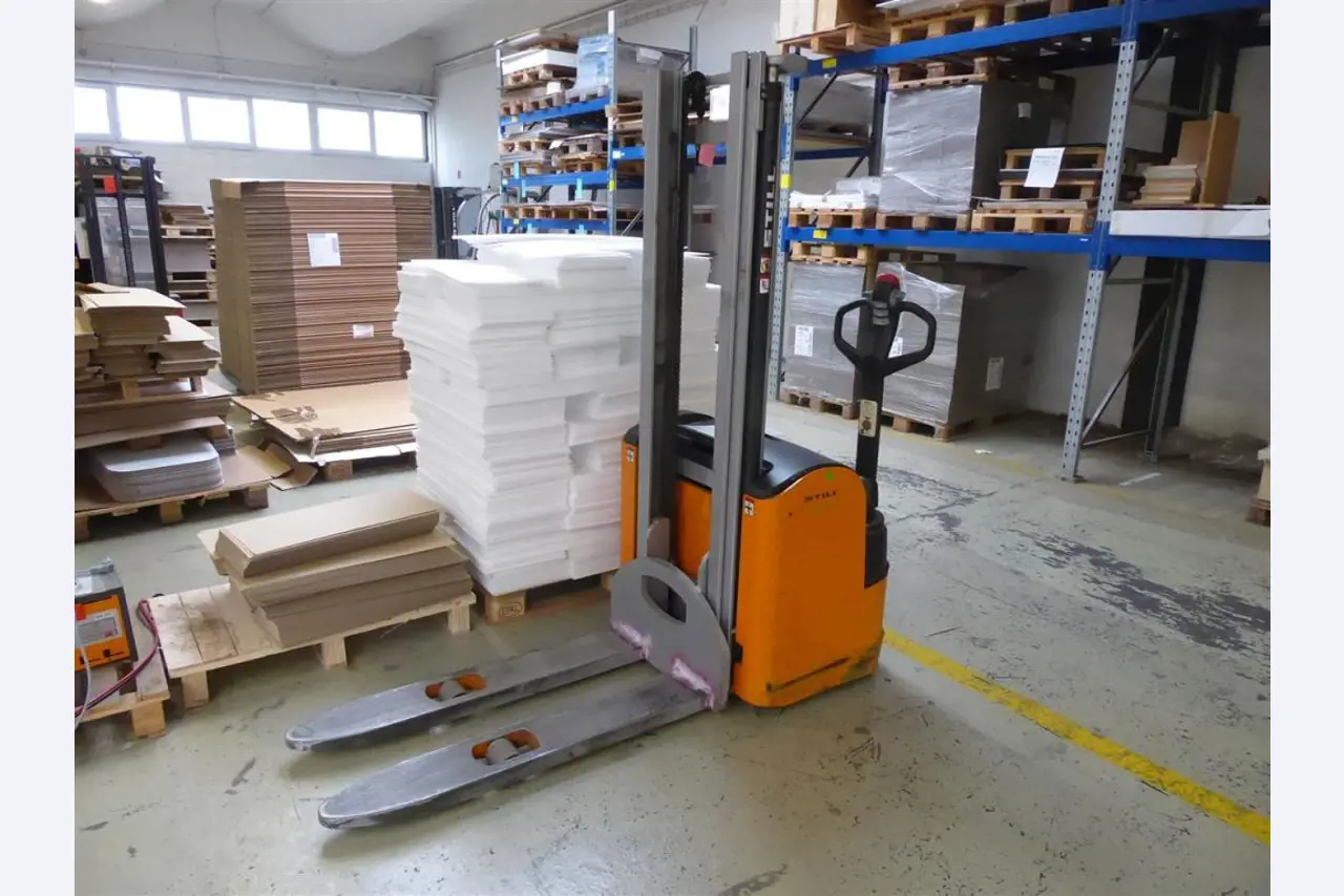 Impressão de ecrãs, produção de ecrãs, tratamento posterior de embalagens de cartão-2