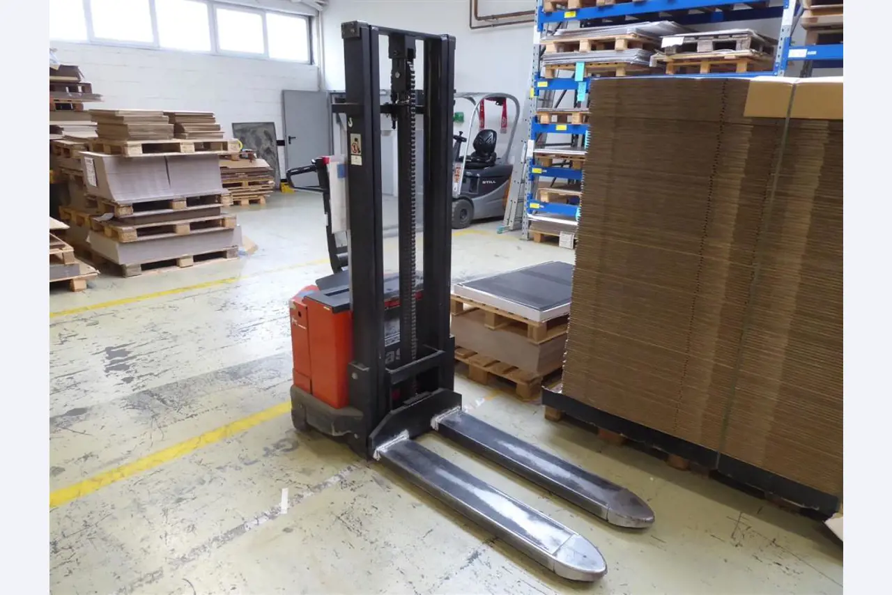 Impressão de ecrãs, produção de ecrãs, tratamento posterior de embalagens de cartão-3