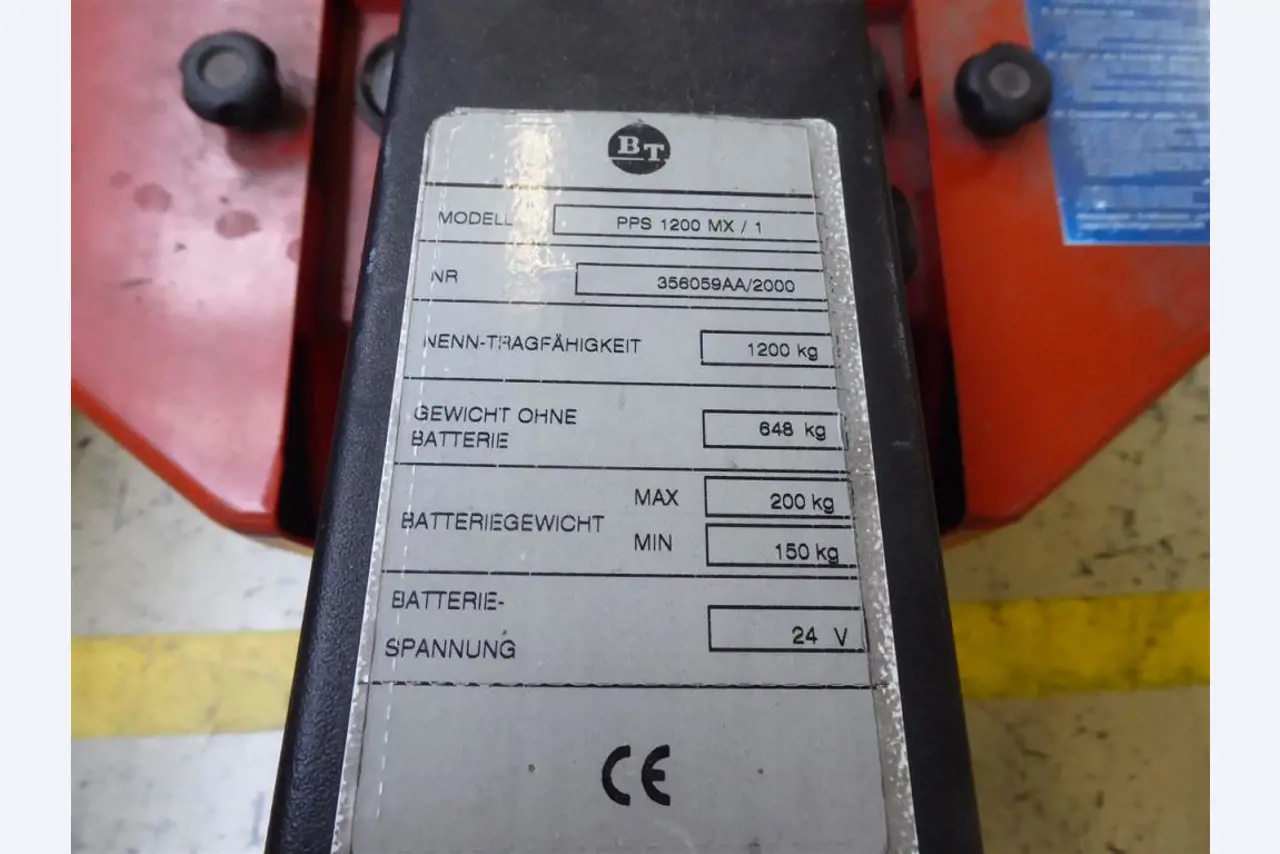 Impressão de ecrãs, produção de ecrãs, tratamento posterior de embalagens de cartão-4