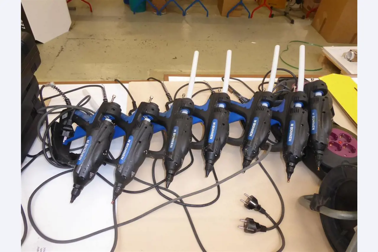 Impressão de ecrãs, produção de ecrãs, tratamento posterior de embalagens de cartão-2