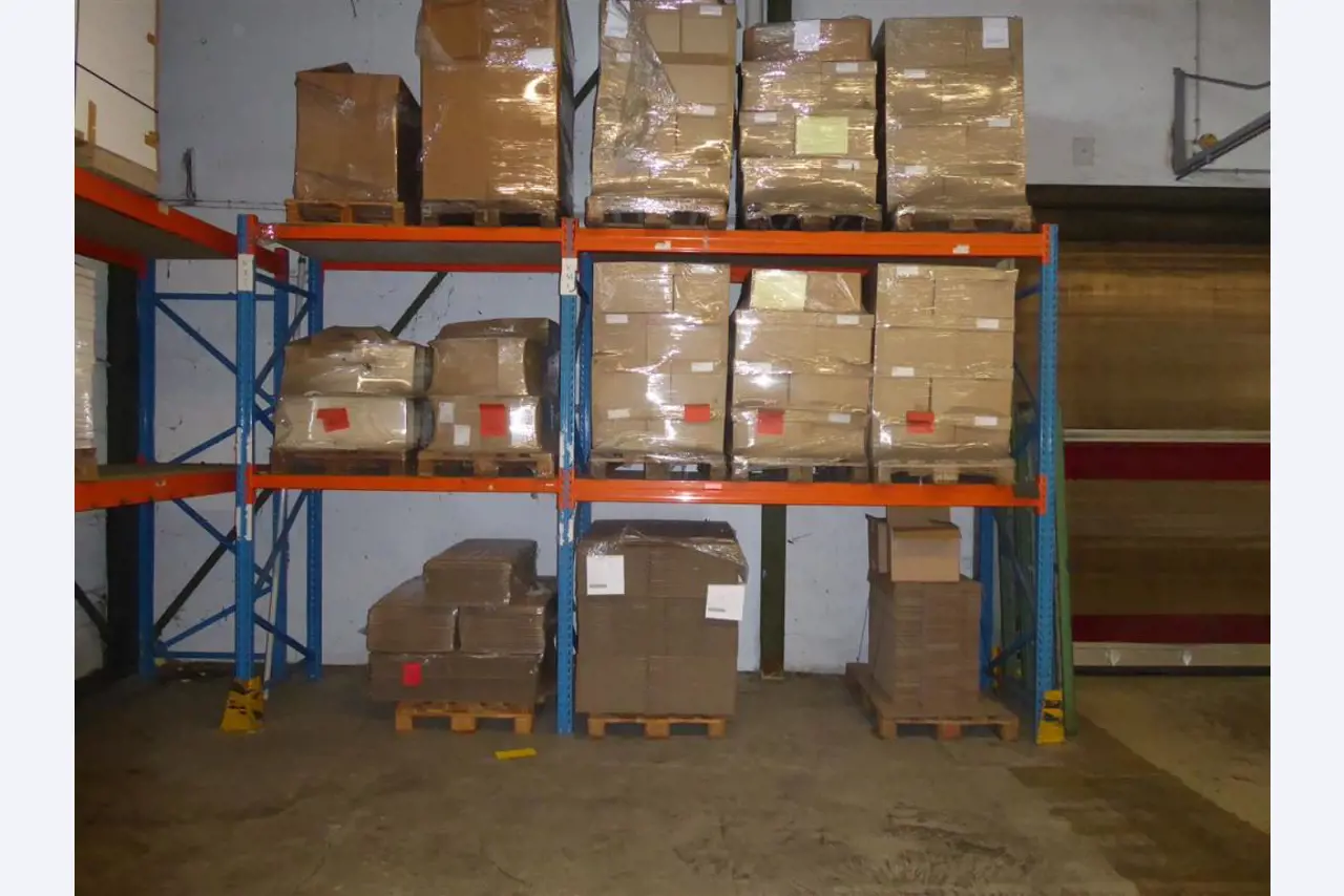 Display printing, display production, further processing of cardboard-1