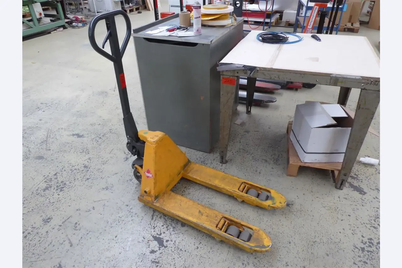 Display-Druck, Display-Herstellung, Weiterverarbeitung von Kartonagen-1