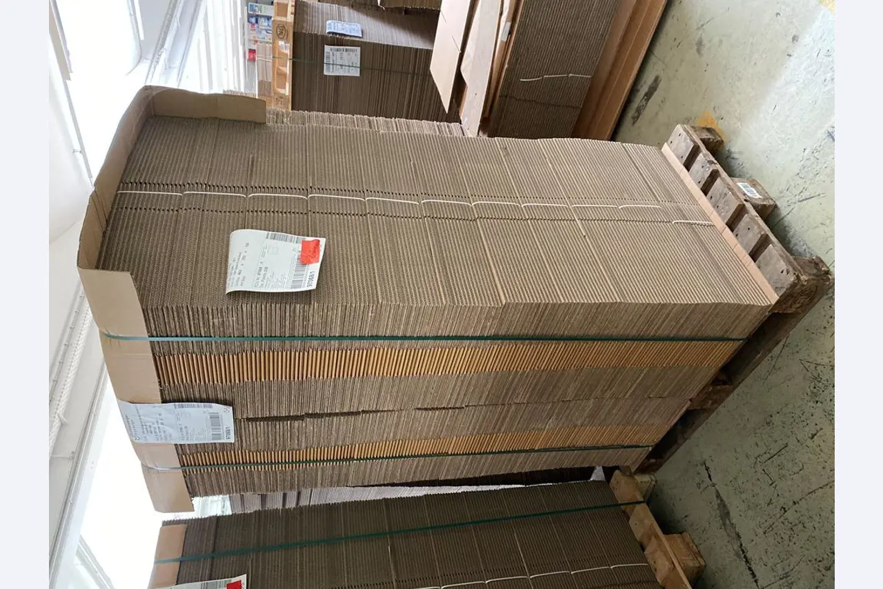 Druk ekspozytorów, produkcja ekspozytorów, dalsza obróbka opakowań kartonowych-4