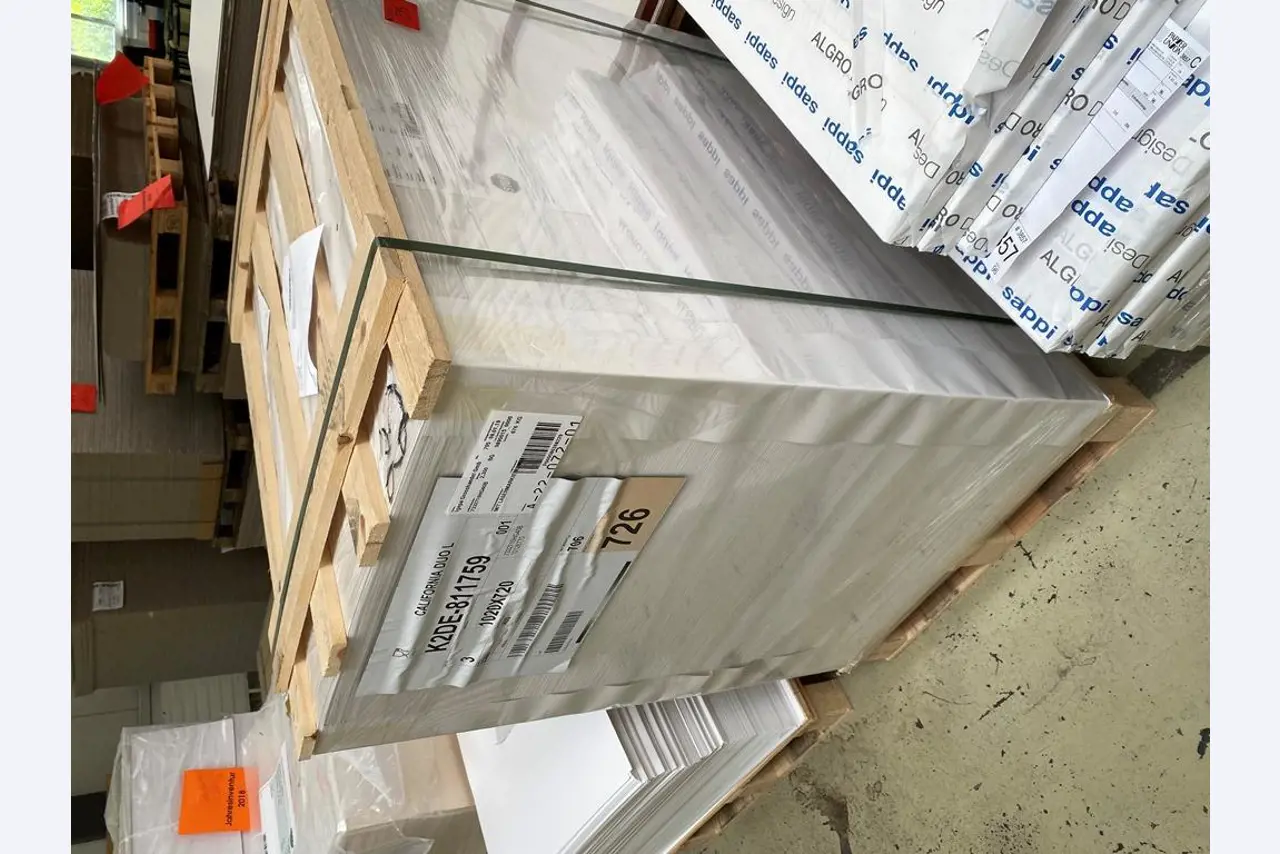 Impressão de ecrãs, produção de ecrãs, tratamento posterior de embalagens de cartão-3