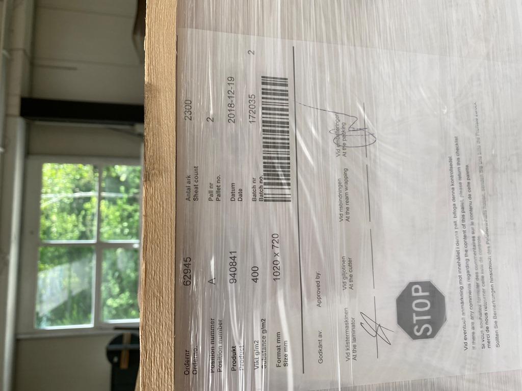 Impressão de ecrãs, produção de ecrãs, tratamento posterior de embalagens de cartão-4