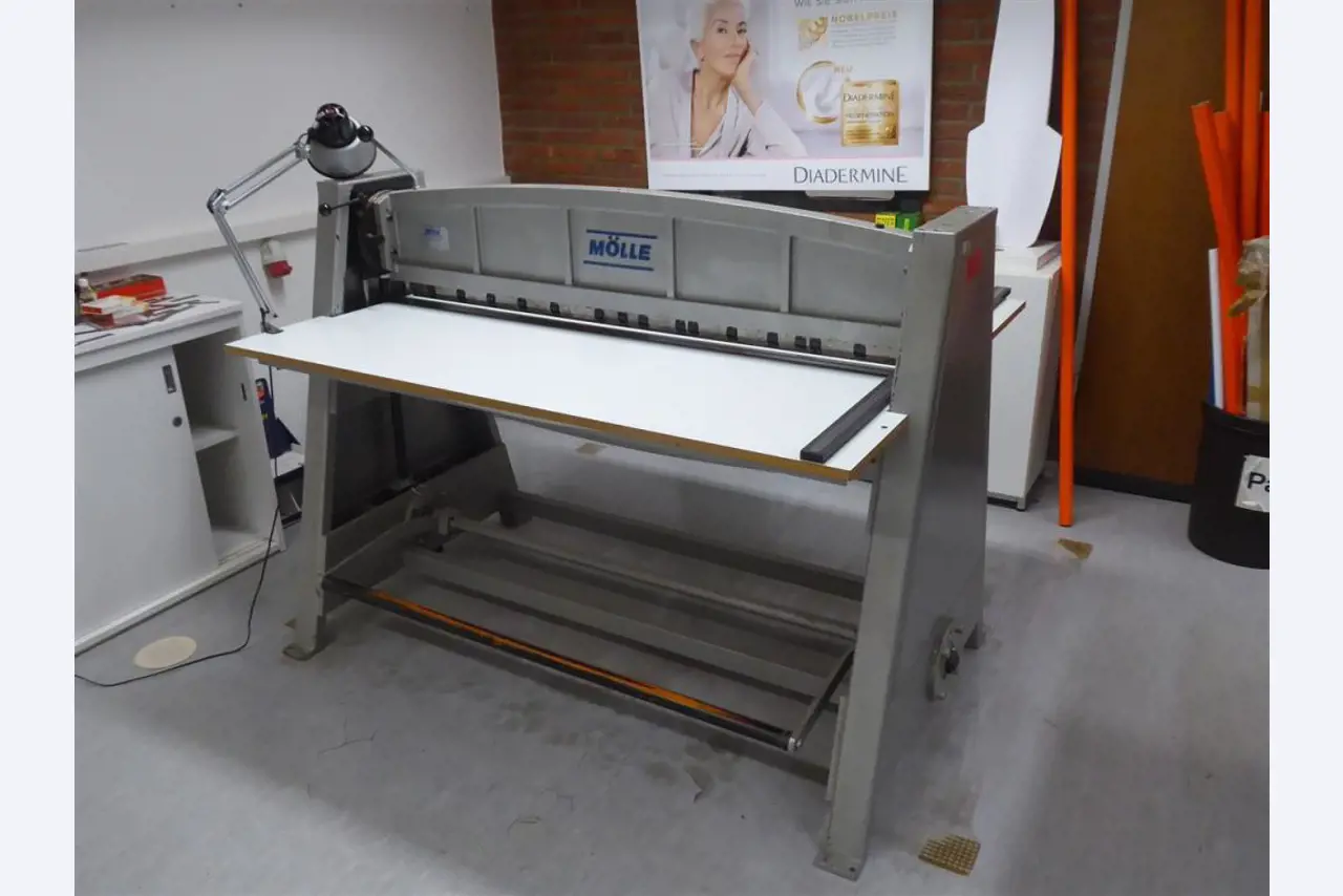 Impressão de ecrãs, produção de ecrãs, tratamento posterior de embalagens de cartão-1