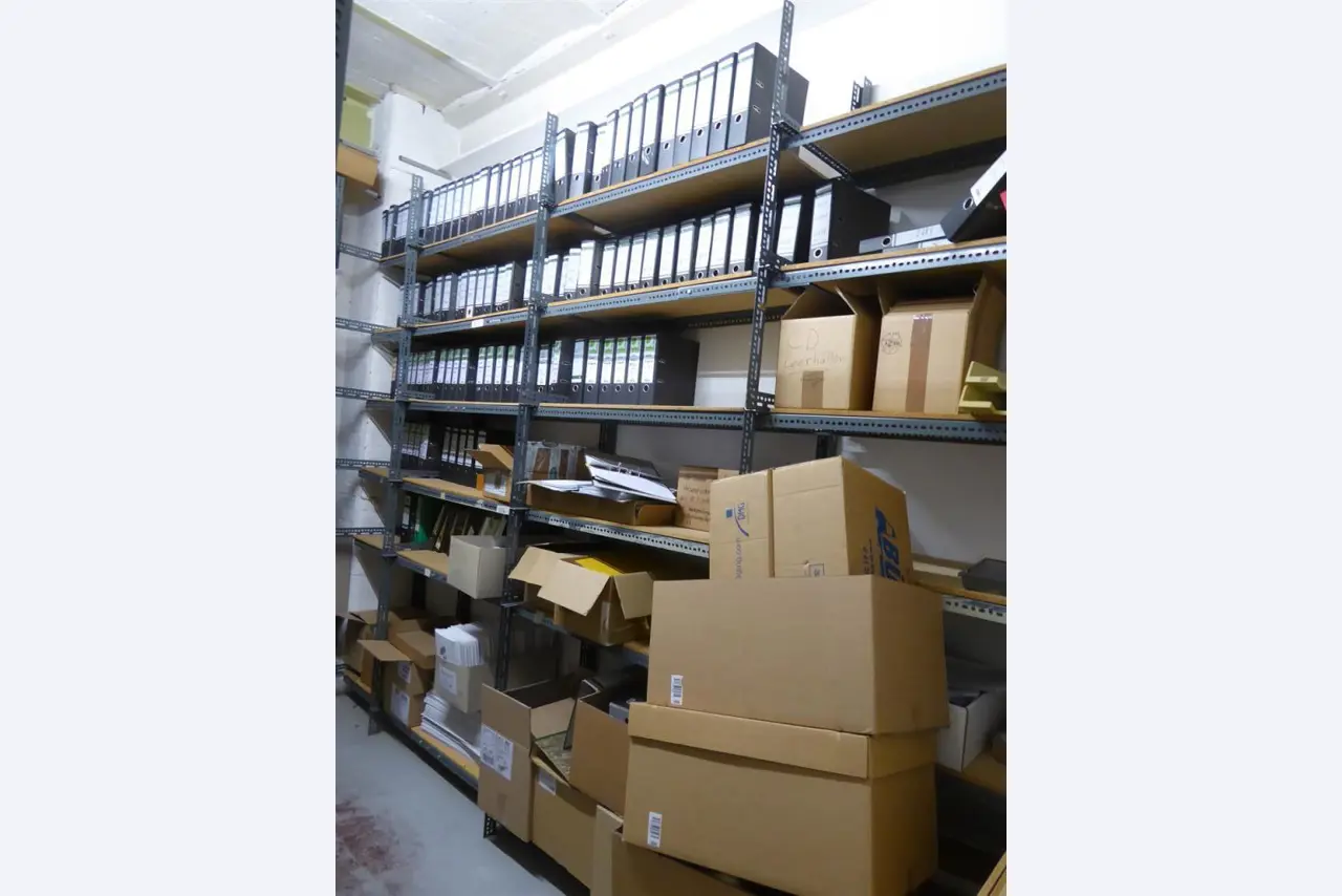 Impresión de expositores, producción de expositores, tratamiento posterior de envases de cartón-2