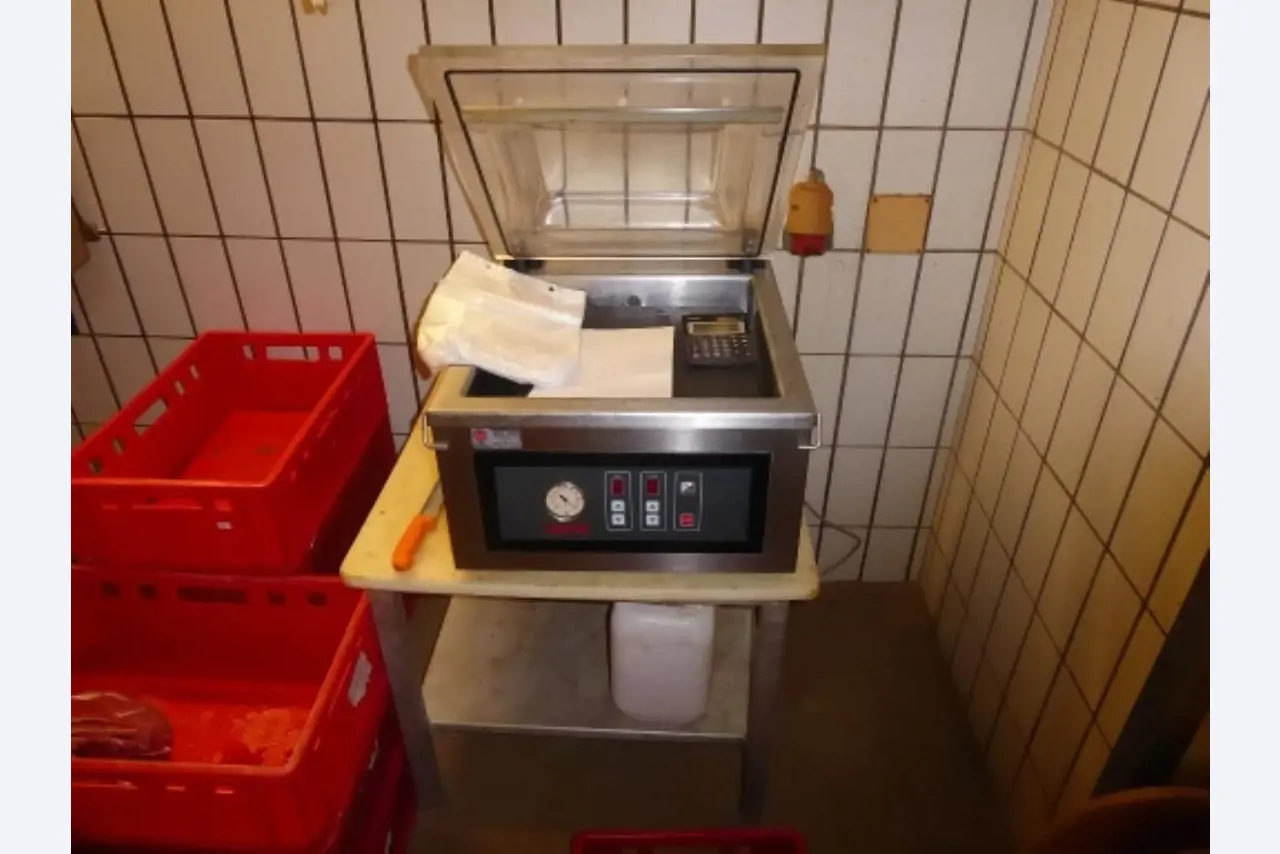 well-maintained machines for the production of the butcher’s shop and sausage production -1