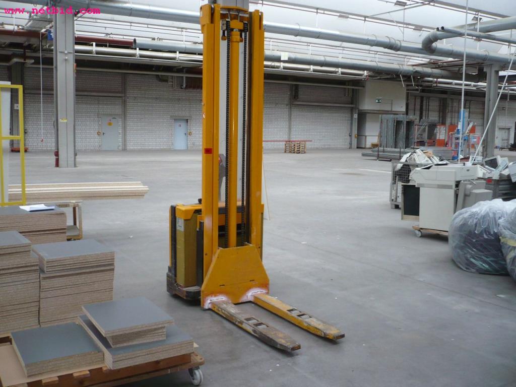 Cozinhas para feiras e exposições e máquina de café-2