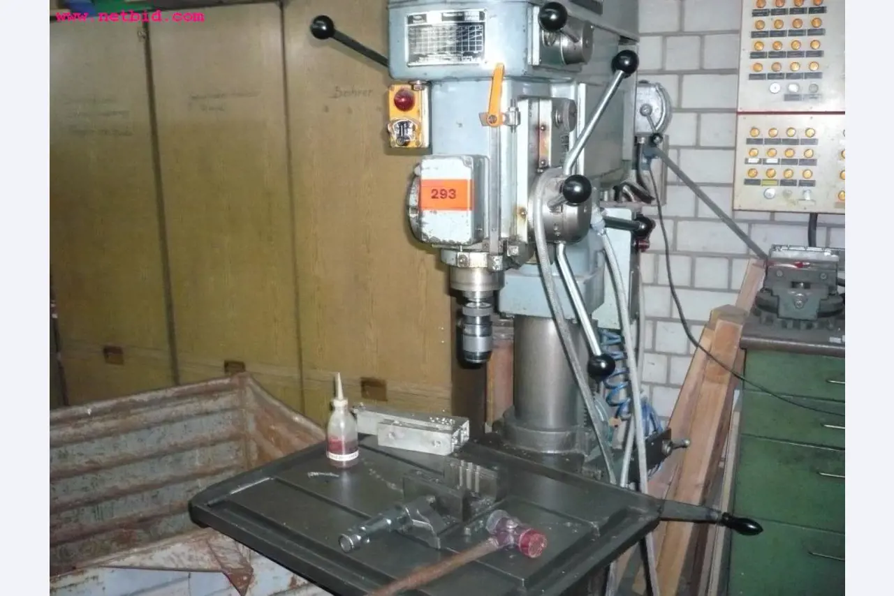 Cozinhas para feiras e exposições e máquina de café-1