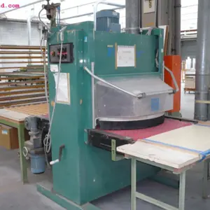 Borstelmachine Fladder (Fladddermaschine)