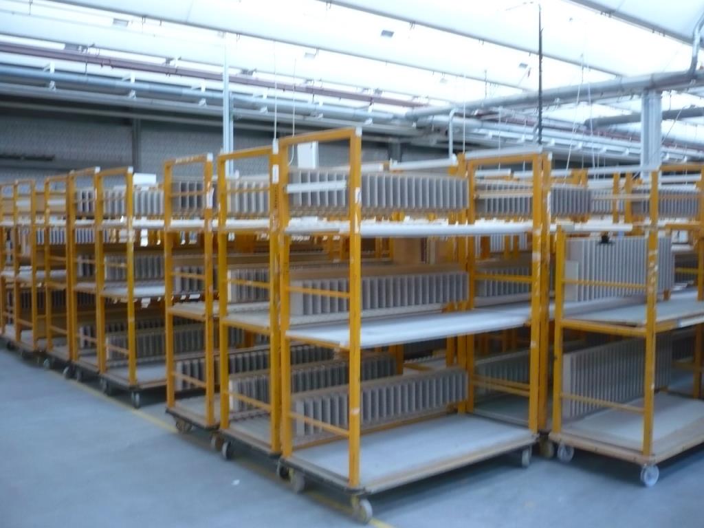 Cozinhas para feiras e exposições e máquina de café-1