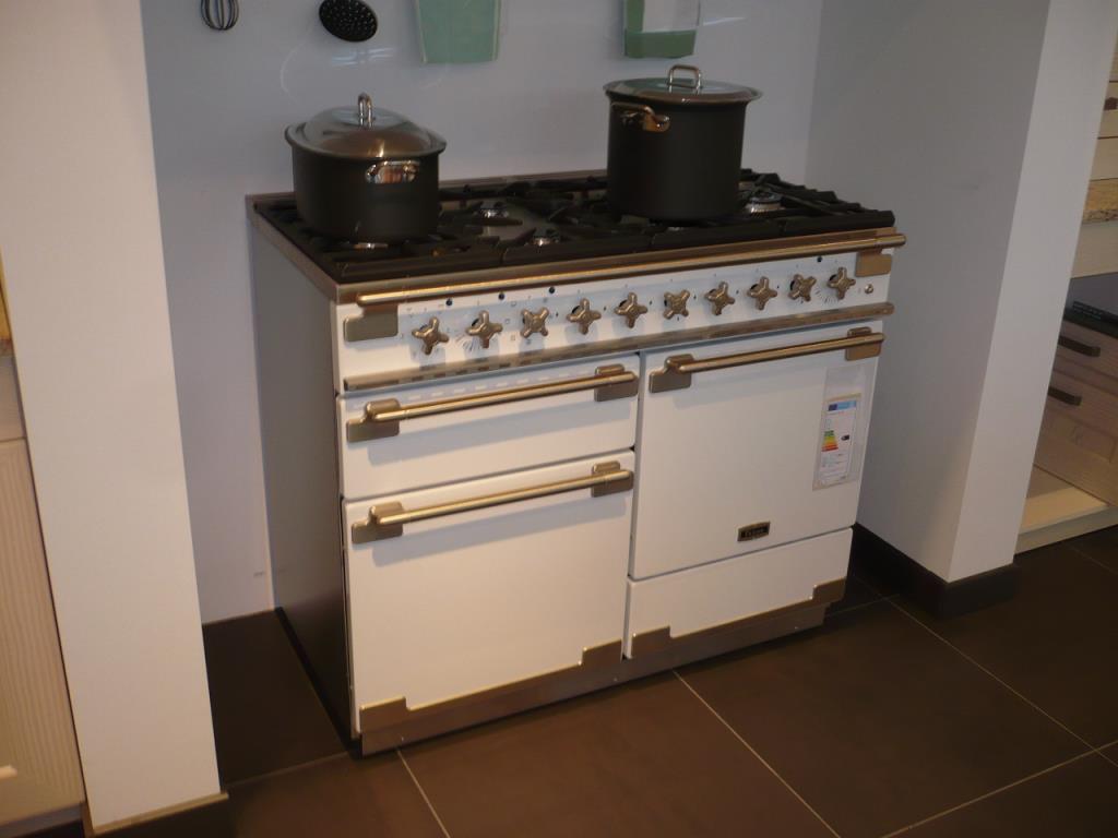 Kuchnie targowe i wystawowe oraz ekspres do kawy-2