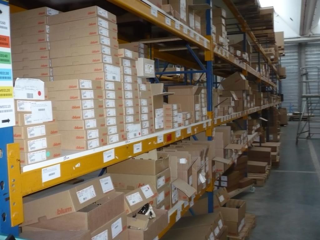 Cozinhas para feiras e exposições e máquina de café-2