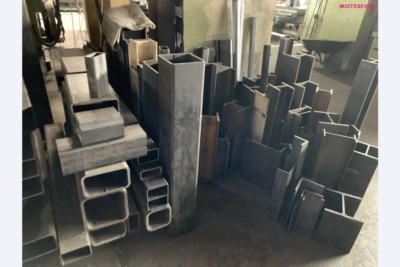 Metallbearbeitungsmaschinen-12