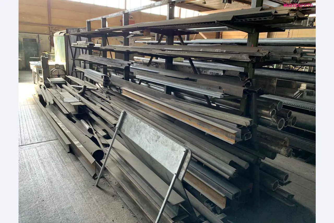 Metallbearbeitungsmaschinen-13