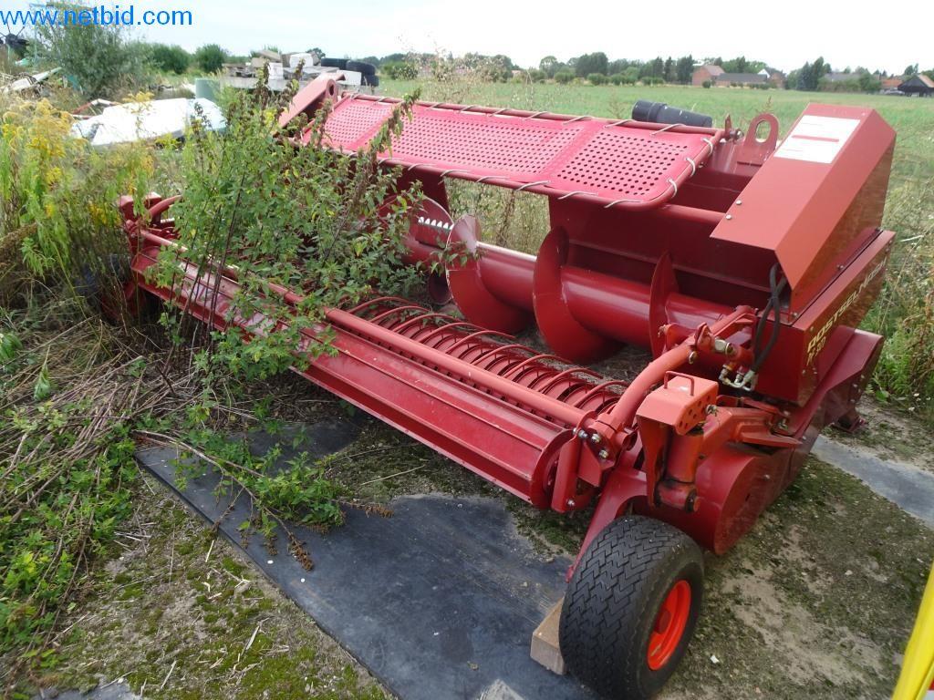 Des machines agricoles bien entretenues-11