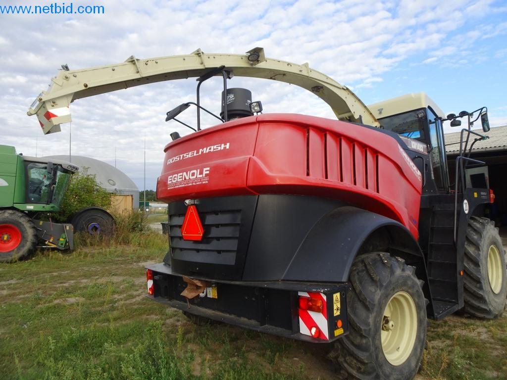 Des machines agricoles bien entretenues-4